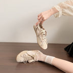 Damen modische Sneakers im Vintage-Look mit atmungsaktiver Oberflächenstruktur R&B