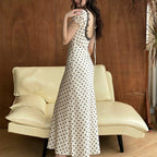 Damen Polka Dot Maxikleid mit eleganten Rüschendetails und nostalgischem Ausschnitt R&B