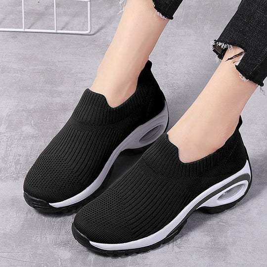 Damen Komfortable Slip-On Sneakers mit atmungsaktiver Strickoberfläche R&B