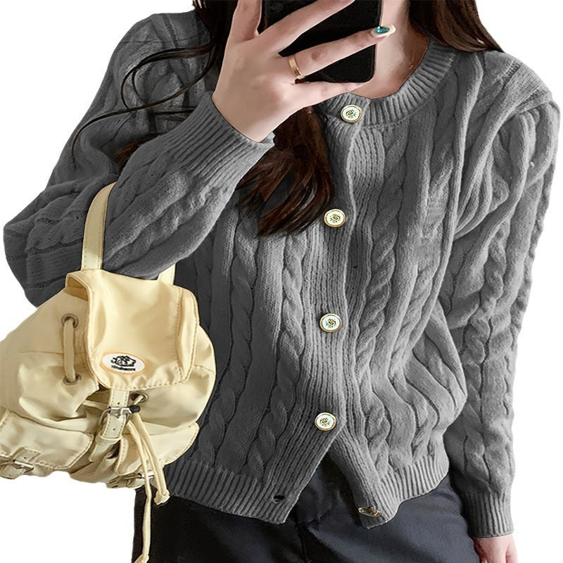 Damen Grobstrickjacke mit Knopfverschluss und besonderem Zopfmuster R&B