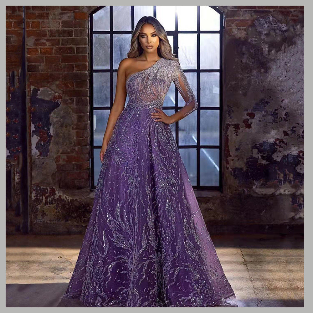 Damen Elegantes Abendkleid mit asymmetrischem Design und funkelnden Applikationen R&B