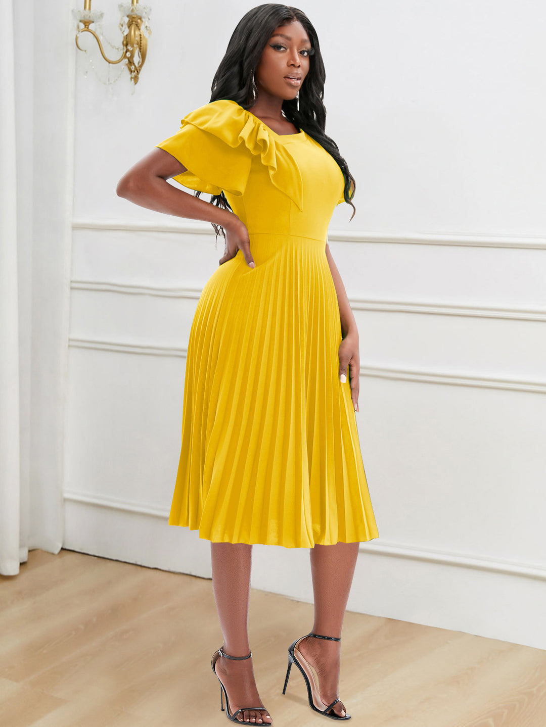 Damen Plissee-Kleid mit asymmetrischem Schnitt und eleganter Rüsche R&B