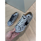 Damen Sneaker mit glitzerndem Obermaterial und kontrastierenden Schnürsenkeln R&B