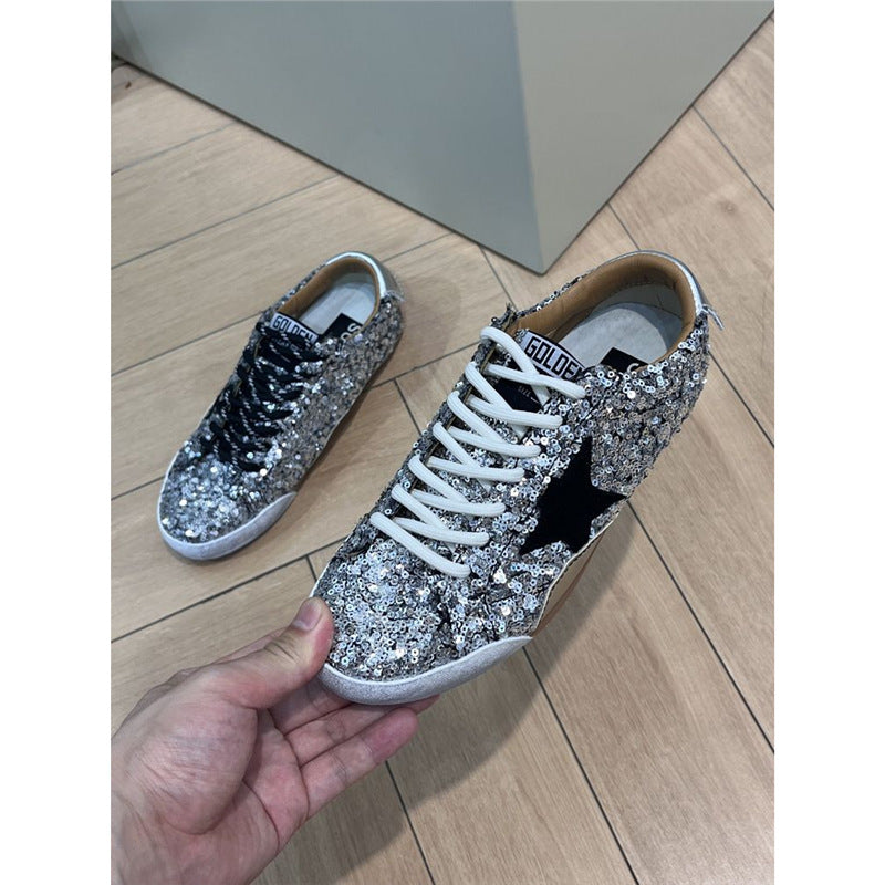 Damen Sneaker mit glitzerndem Obermaterial und kontrastierenden Schnürsenkeln R&B