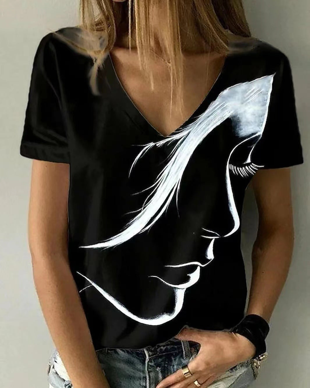 Damen V-Ausschnitt T-Shirt mit kreativem Grafikdruck R&B