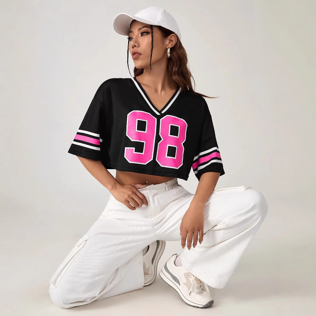 Damen Crop-Top mit sportivem V-Ausschnitt und grafischem Druck R&B
