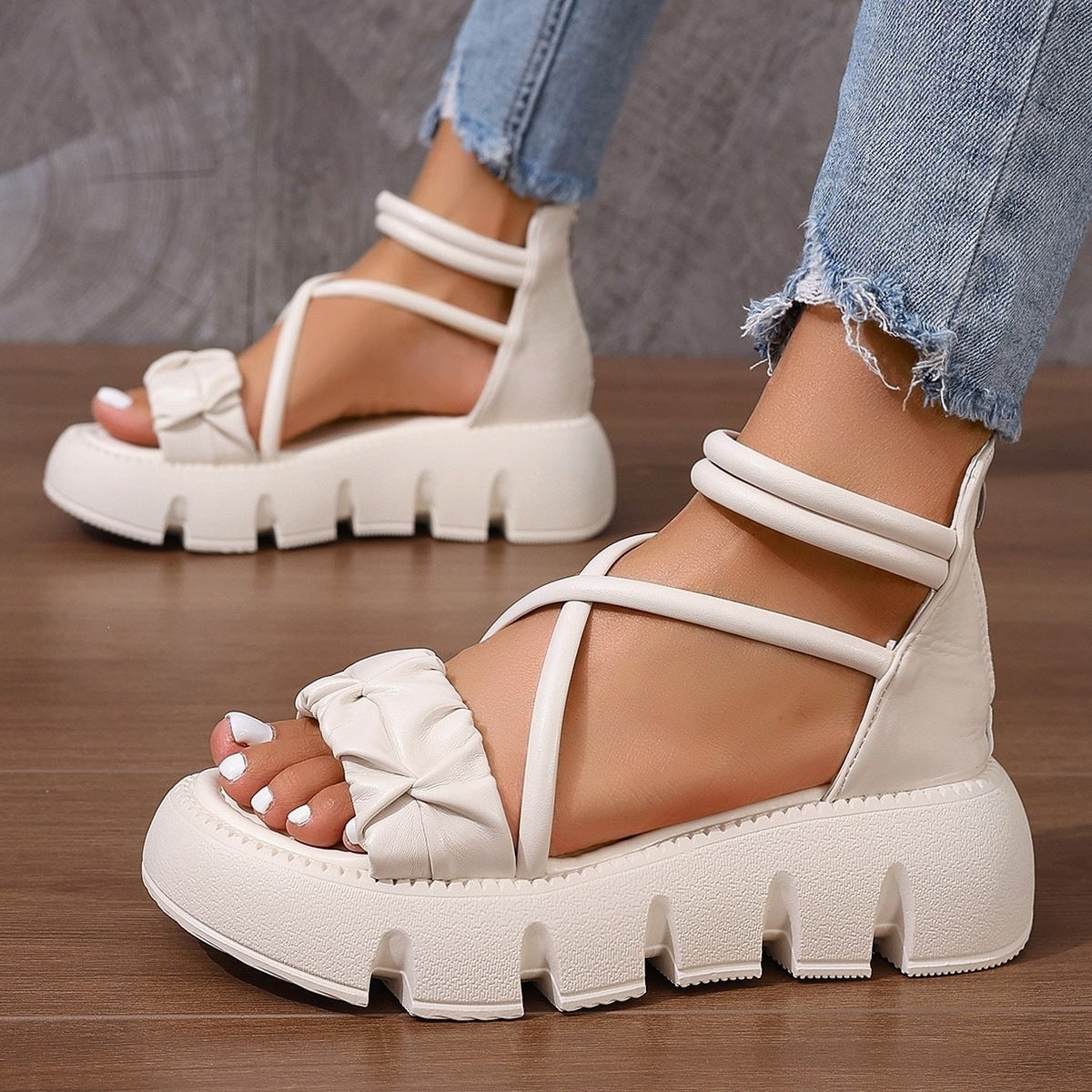 Damen Komfortable Riemchen Sandalen mit voluminösem Schnitt R&B