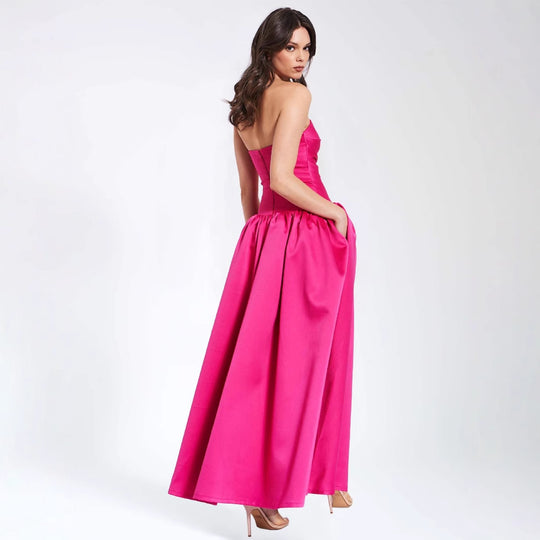 Damen Ballkleid mit schwingendem Rock und elegantem Korsett-Oberteil R&B