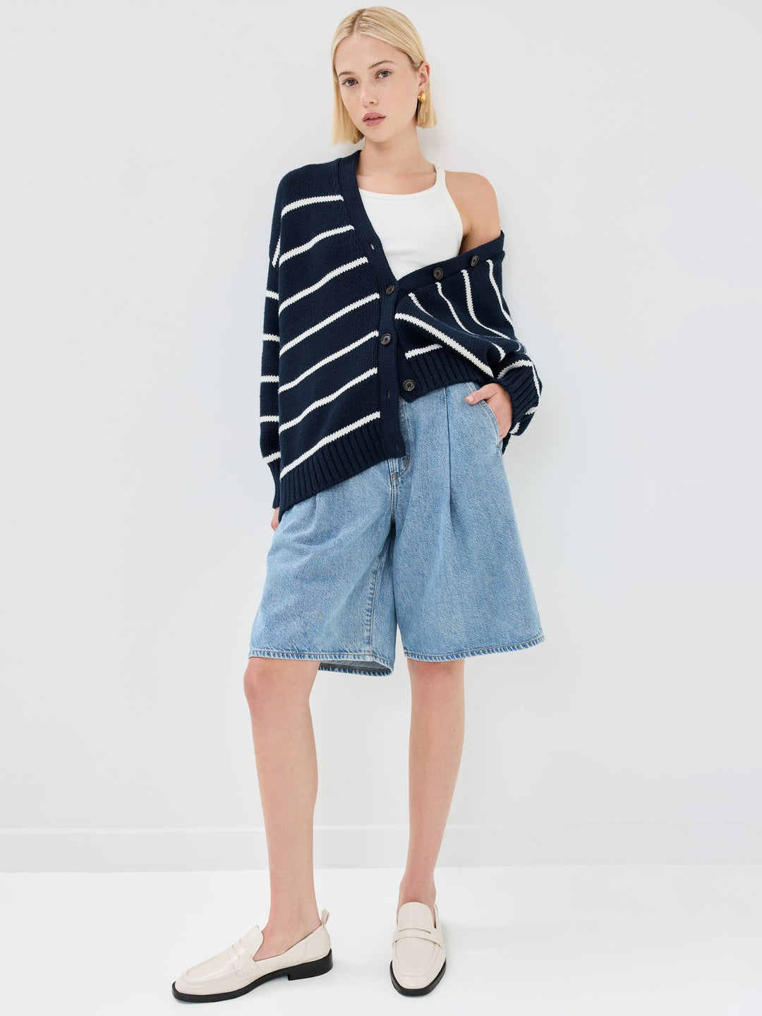 Damen Modischer Streifen-Cardigan mit Knopfleiste und lässigem Schnitt R&B
