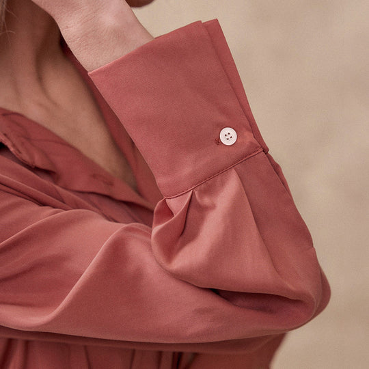 Damen Bluse mit eleganter Faltenstruktur und halbhohem Kragen R&B