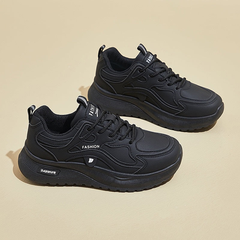 Damen Sportliche Sneaker mit dämpfender Sohle und trendigem Design R&B