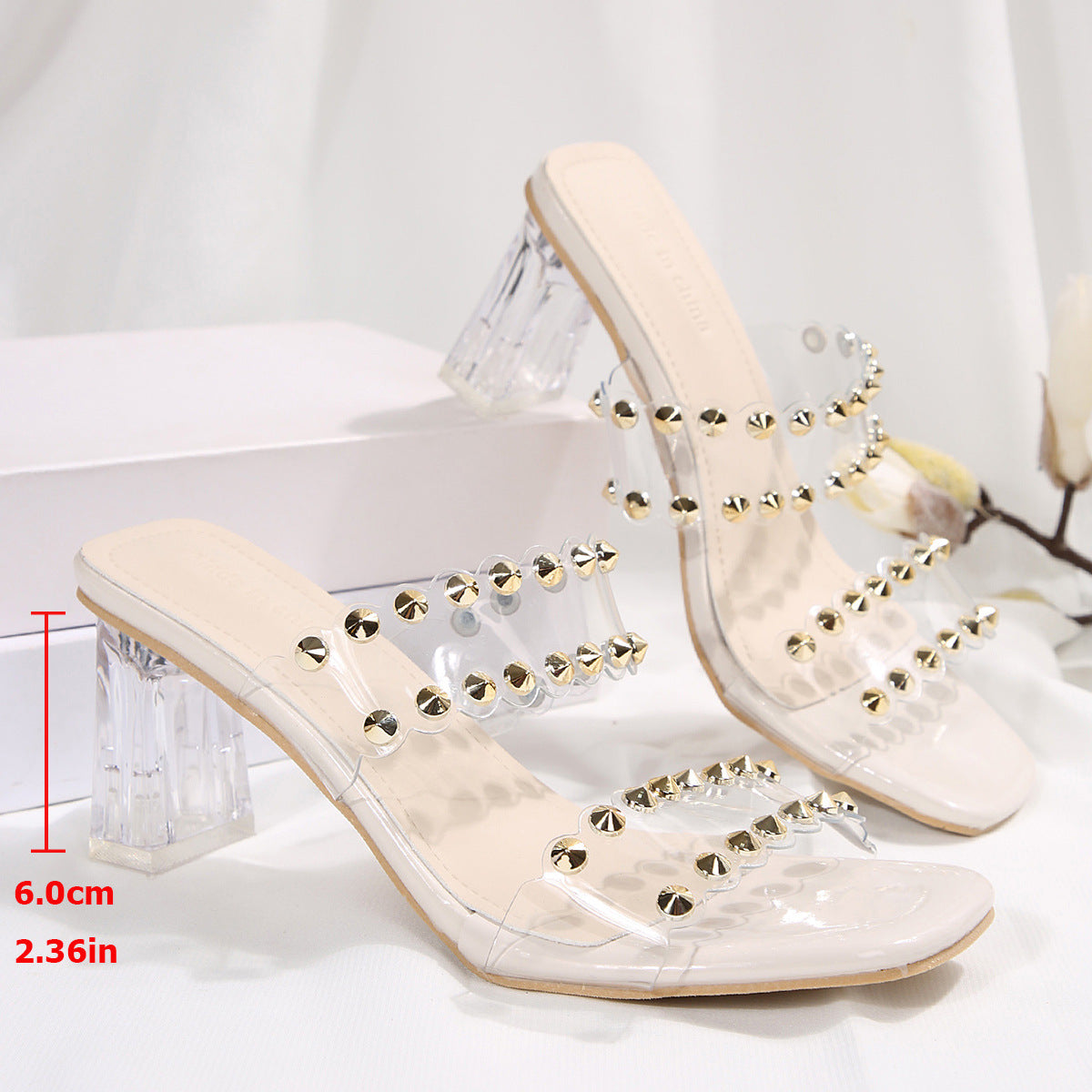 Damen Glamouröse Sandalen mit transparenten Riemen und goldenen Nieten
