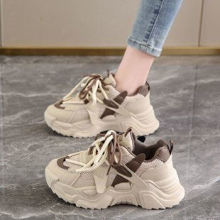 Damen Sportliche Sneakers mit dämpfender Sohlenkonstruktion und innovativem Design R&B
