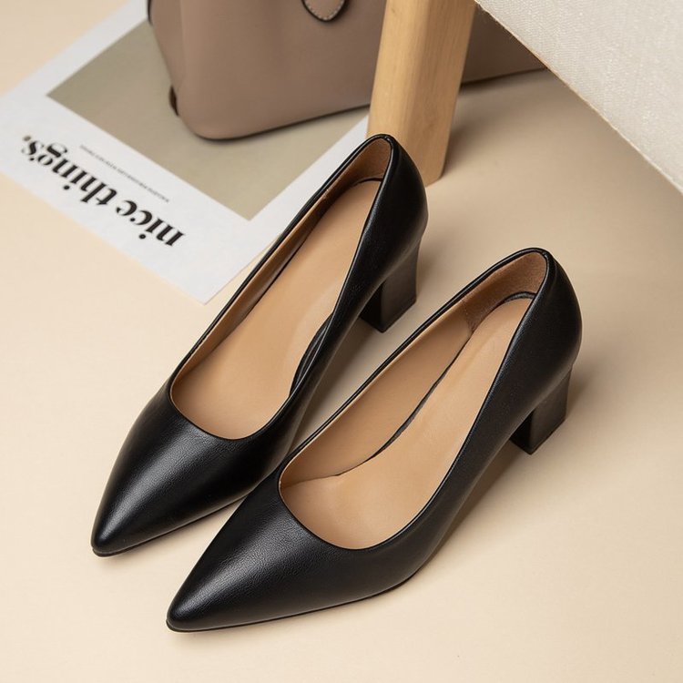 Damen elegante spitze Blockabsatz-Pumps R&B