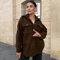 Damen Flauschige Utility-Jacke mit großen Taschen und Knopfdetails R&B