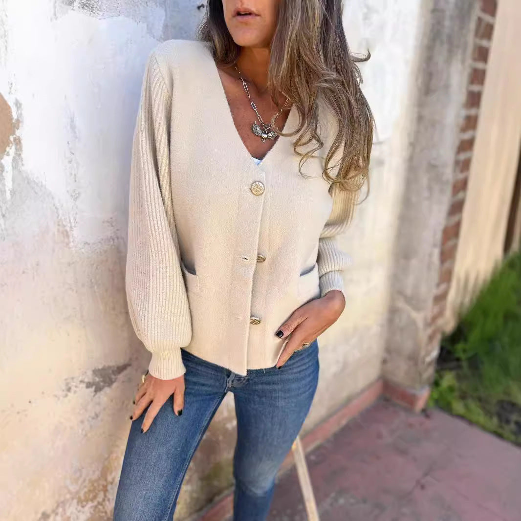 Damen Modische Strickjacke mit Knopfdetails und Taschen R&B
