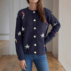 Damen Strickjacke mit festlichem Motiv und dekorativen Knöpfen R&B