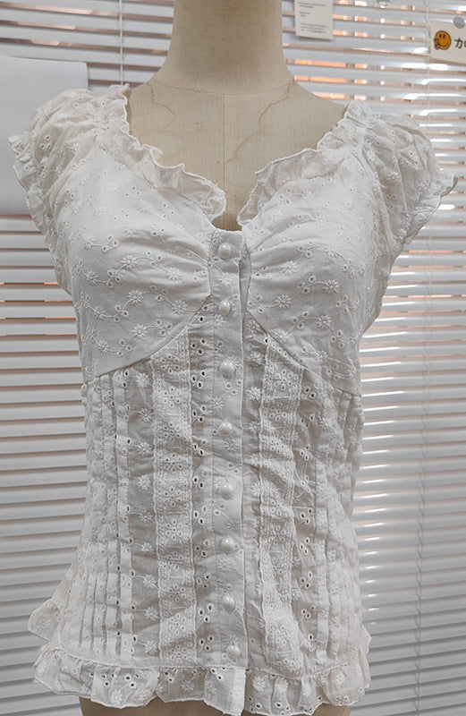 Damenbluse mit romantischem Rüschendesign und dekorativen Knopfdetails R&B