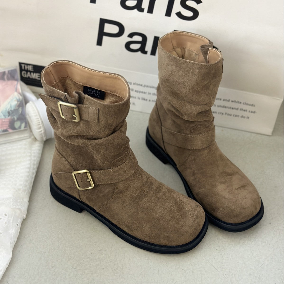 Damen modische Stiefel mit elegantem Riemen und rohem Look R&B