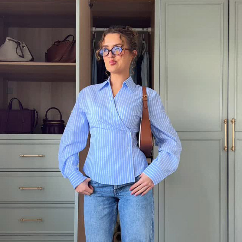 Damen elegante Wickelbluse mit einem modernen Streifenmuster R&B