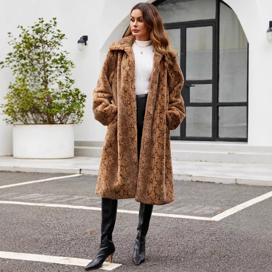 Damen Longblazer aus flauschigem Kunstfell mit modischem Schlangenmuster R&B