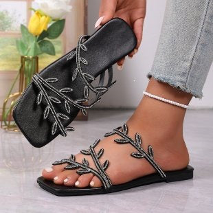 Damen Elegante Riemensandalen mit funkelnden Blumendekoren R&B