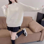 Damen Grobstrickpullover mit modernem Stehkragen und Knopfdetails R&B