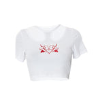 Damen Crop-Top mit kreativem Cut-Out und gesticktem Herzdesign R&B
