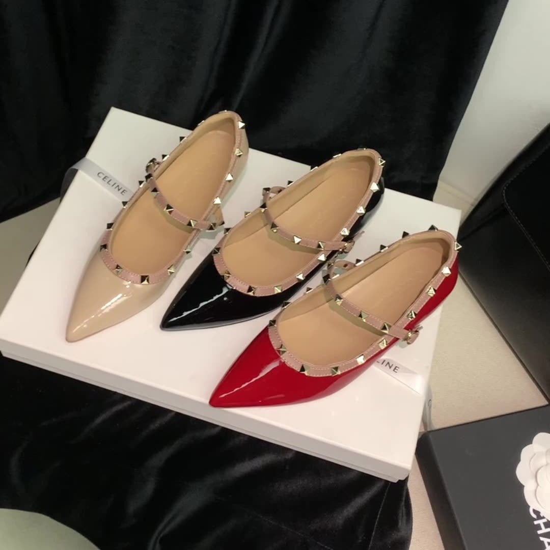 Damen Ballerina-Schuhe mit dekorativem Riemen und eleganten Akzenten