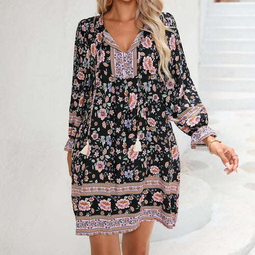 Damen Sommerliches Blumenkleid mit V-Ausschnitt und Raffungen R&B