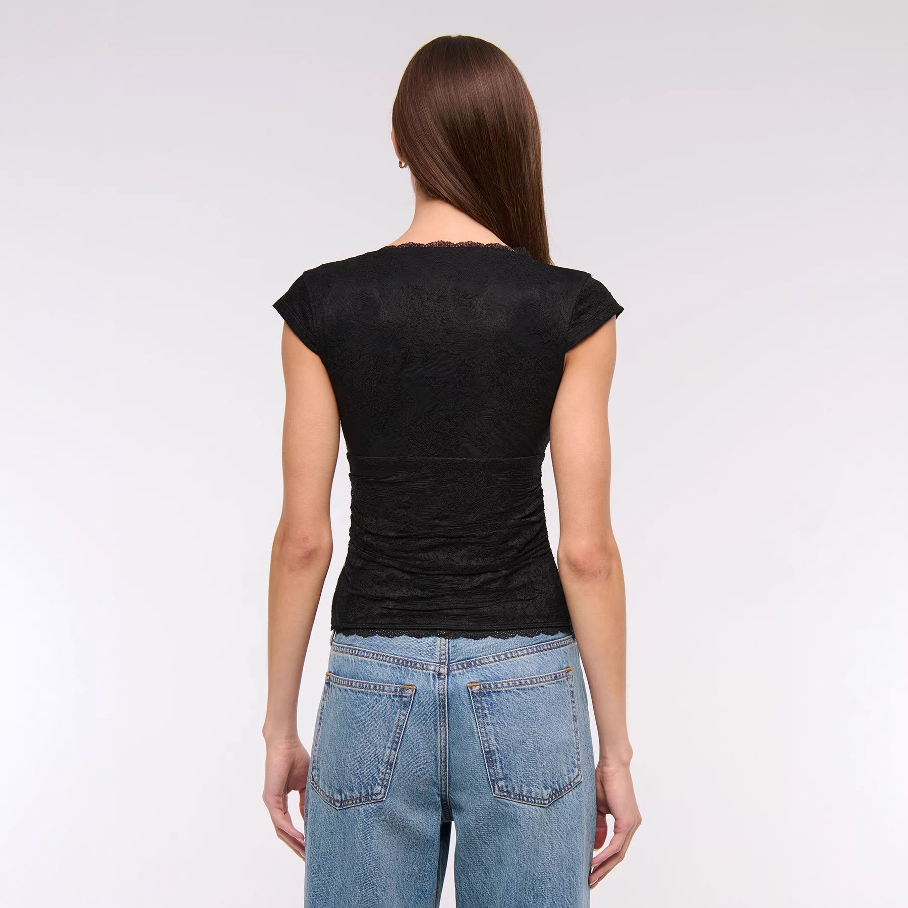 Damen Spitzen-Oberteil mit elegantem V-Ausschnitt und Rüschendetails R&B