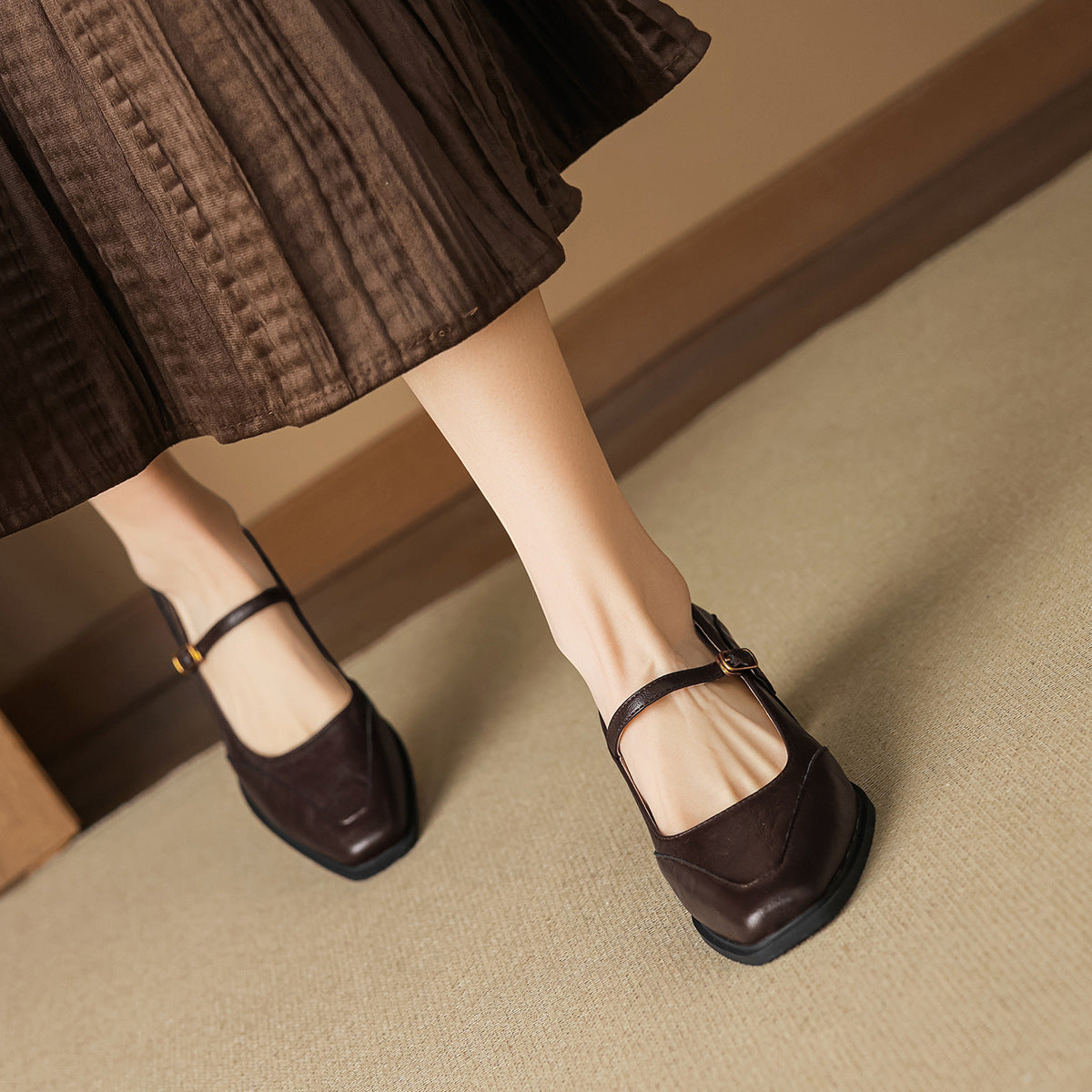 Damen Klassische Pumps mit verstellbarem Riemen