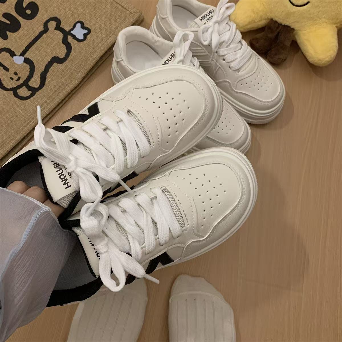 Damen Sportliche Komfort Sneaker mit atmungsaktivem Obermaterial und rutschfester Sohle R&B