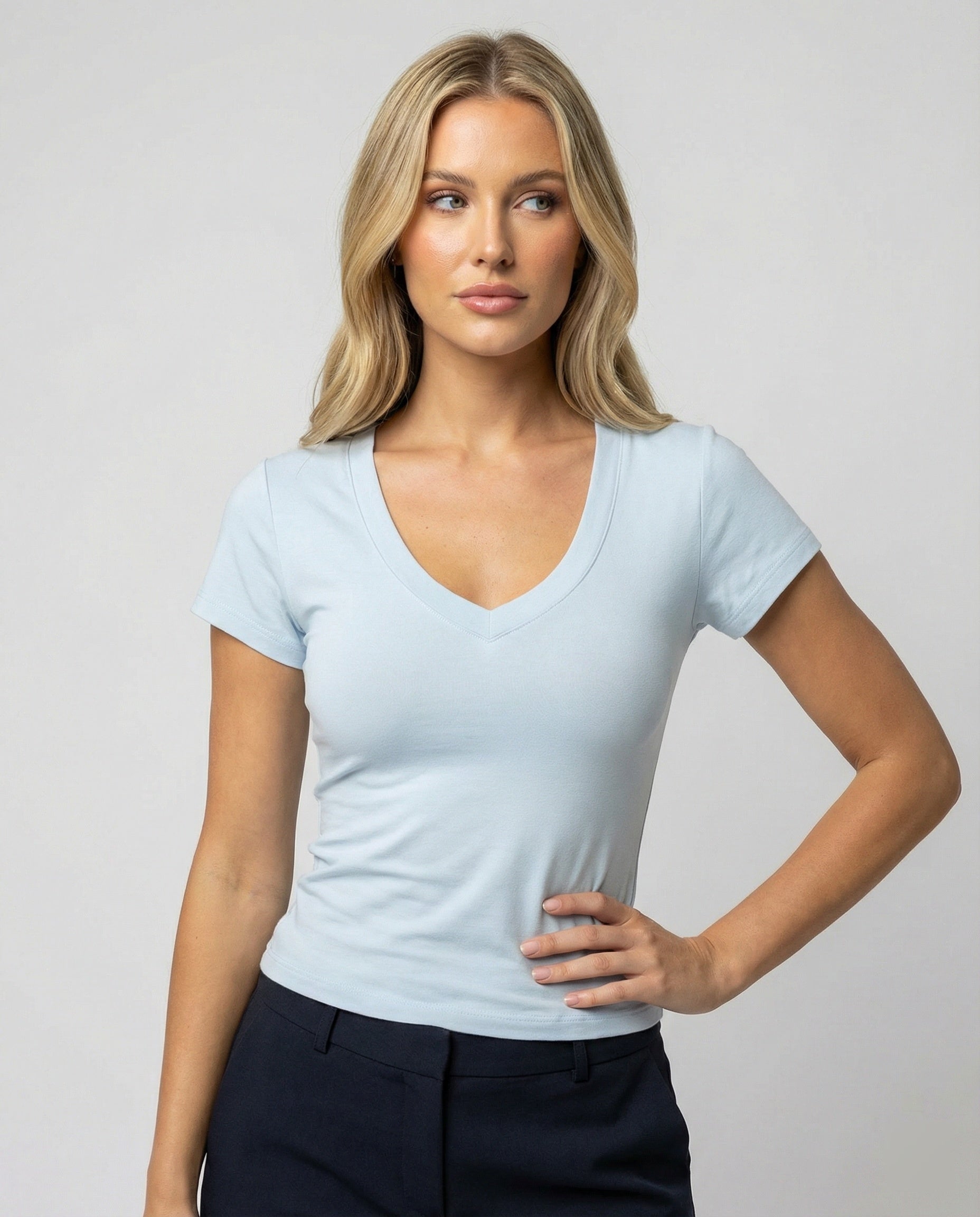 Stilvolles blaues Slim-Fit Damen T-Shirt im schicken Korea-Design