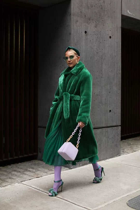 Damen Lange Kuschel-Bademantel mit Gürtel und Taschen R&B