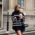 Damen Oversized Strickpullover mit hohem Kragen und trendigem Streifenmuster R&B
