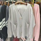 Damen gemütlicher Knitwear Cardigan mit großen Taschen und hochwertigen Knopfdetails R&B