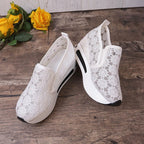 Damen Slip-On Sneakers mit romantischem Spitzen-Design und bequemer Sohle R&B