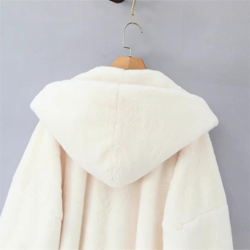 Damen Kapuzenjacke aus kuscheligem Material mit taillierbarem Gürtel und praktischen Taschen R&B