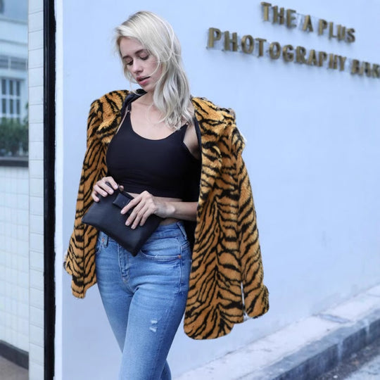 Damen Eleganter Kunstfellmantel im Tigerprint-Design R&B