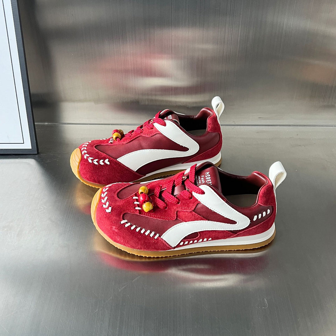 Damen Sportliche Sneakers mit auffälligen Perlenakzenten und hochwertiger Wildleder-Oberfläche R&B