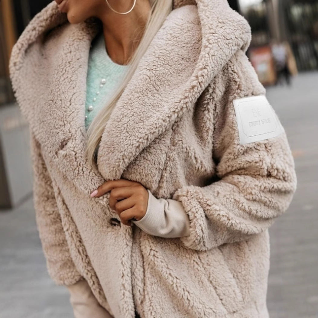 Damen Flauschige Teddyjacke mit oversized Kragen und praktischen Taschen R&B