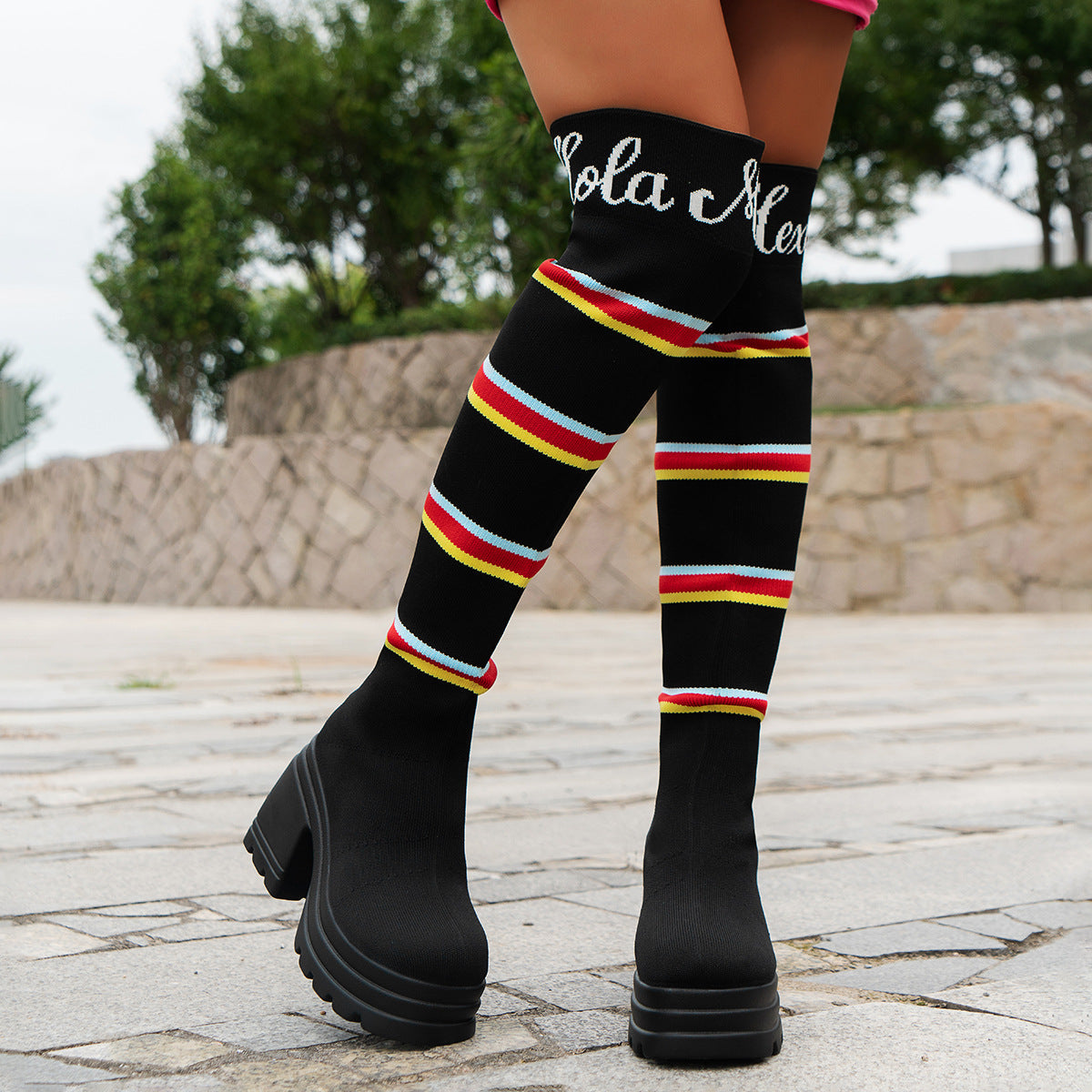 Damen Hochformat Stiefel mit buntem Streifenmuster und modischem Blockabsatz R&B