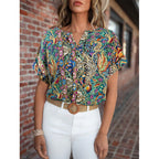 Damen Kurzarm Bluse mit buntem Druck und V-Ausschnitt R&B