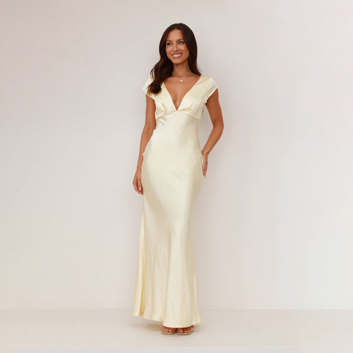 Damen Elegantes Maxikleid mit tiefem V-Ausschnitt und fließendem Satinmaterial R&B