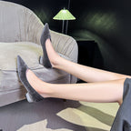Damen Elegante spitze Pumps mit komfortablem Blockabsatz und stilvollem Schmuck