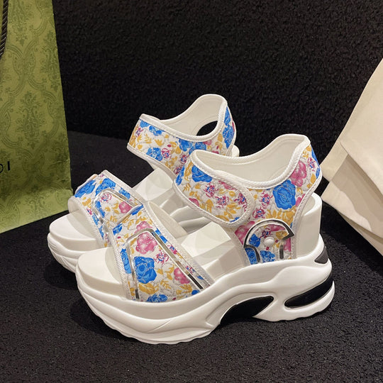 Damen Komfort-Sandalen mit floralen Applikationen und ergonomischer Sohle R&B