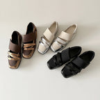 Damen klassische Loafers mit modischen Riemen und glänzenden Akzenten R&B