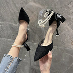 Damen schicke High Heels mit transparentem Riemen und zierlichem Perlenakzent R&B