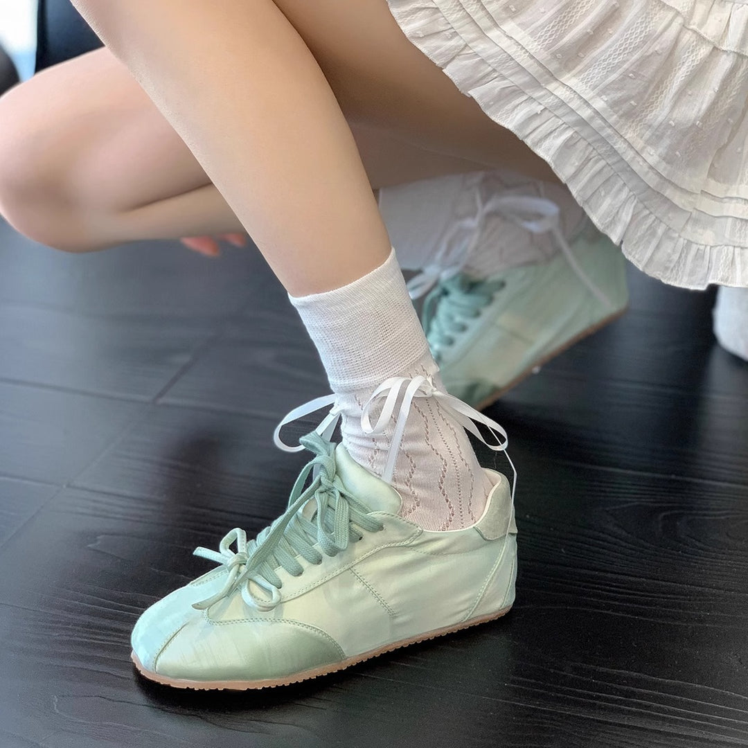 Damen Sportliche Sneakers mit eleganter Schnürung und atmungsaktiver Oberfläche R&B
